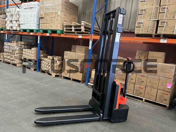 Electric Stacker